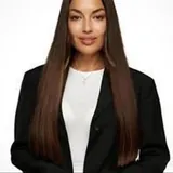 Elena Dmitrieva, фото из профиля на Property Finder